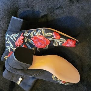 New Comfortview Black Suede Embroidered Boots Size 12w
